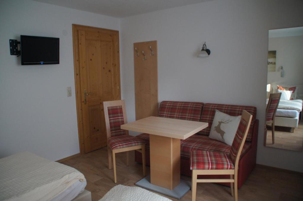Appartment Sarlo Σανκτ Αντόν αμ Άλμπεργκ Δωμάτιο φωτογραφία